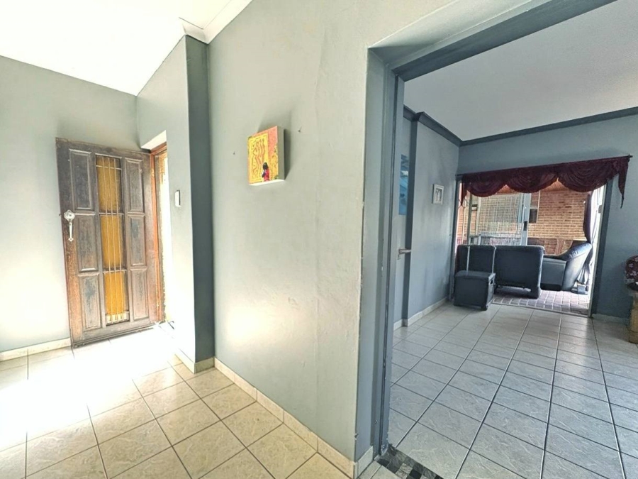 5 Bedroom Property for Sale in Kabega Park Eastern Cape
